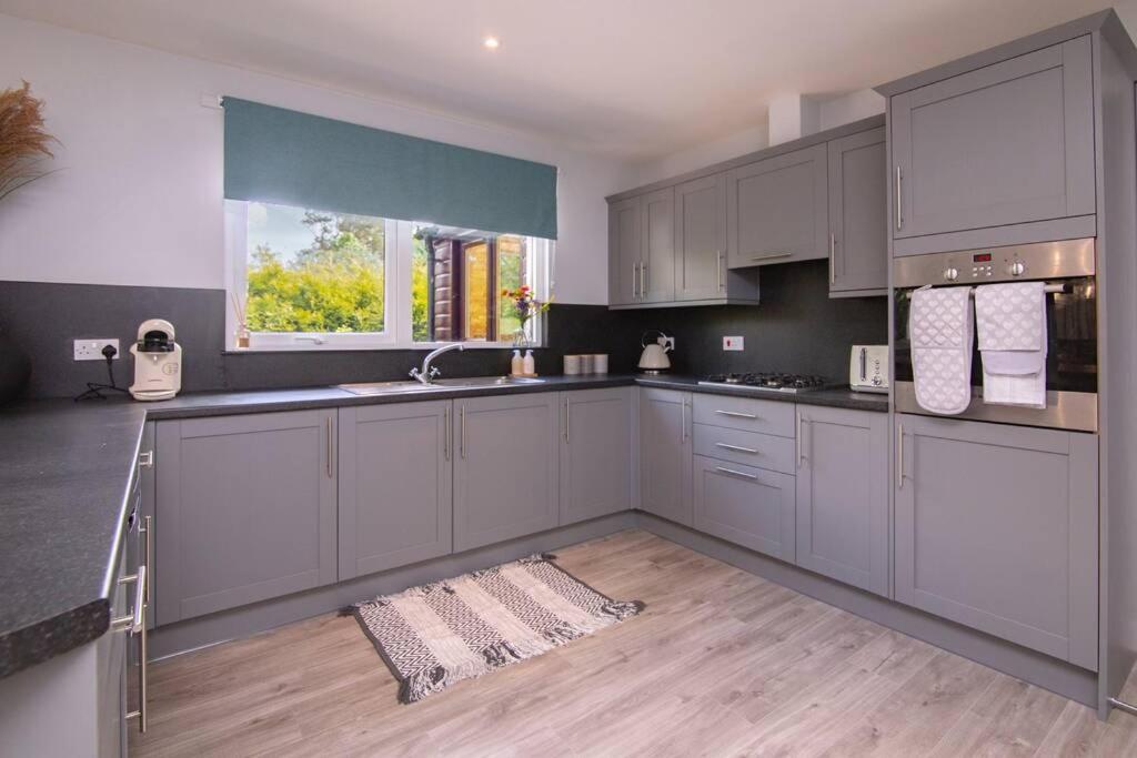 فيلا Calm Scottish Country Escape With Hot Tub Sleeps 6 إينفيرنيس المظهر الخارجي الصورة