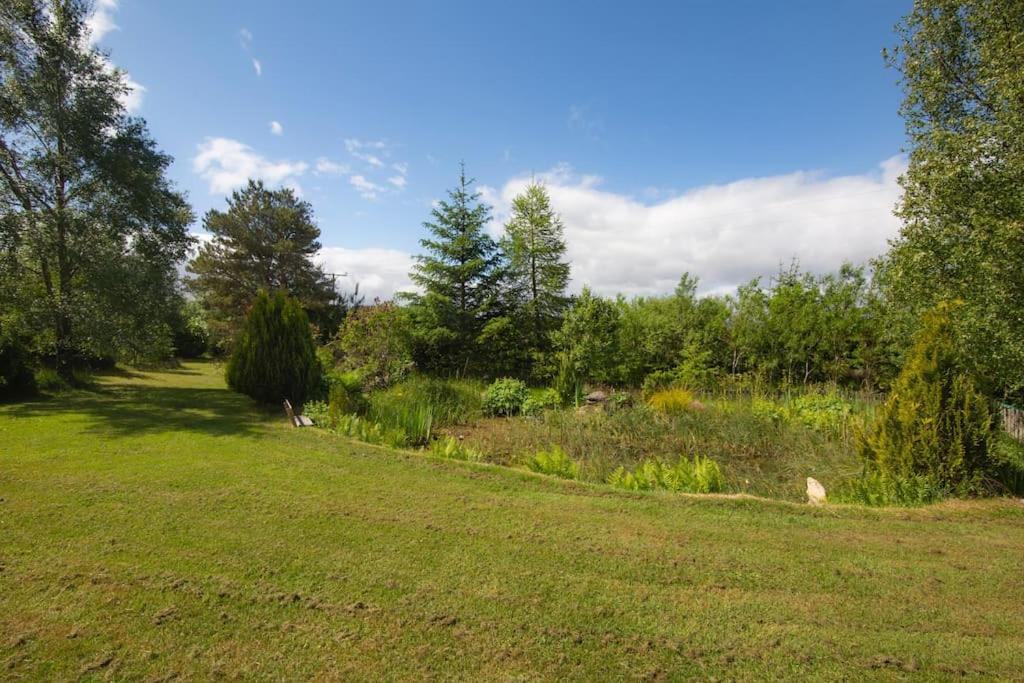 فيلا Calm Scottish Country Escape With Hot Tub Sleeps 6 إينفيرنيس المظهر الخارجي الصورة